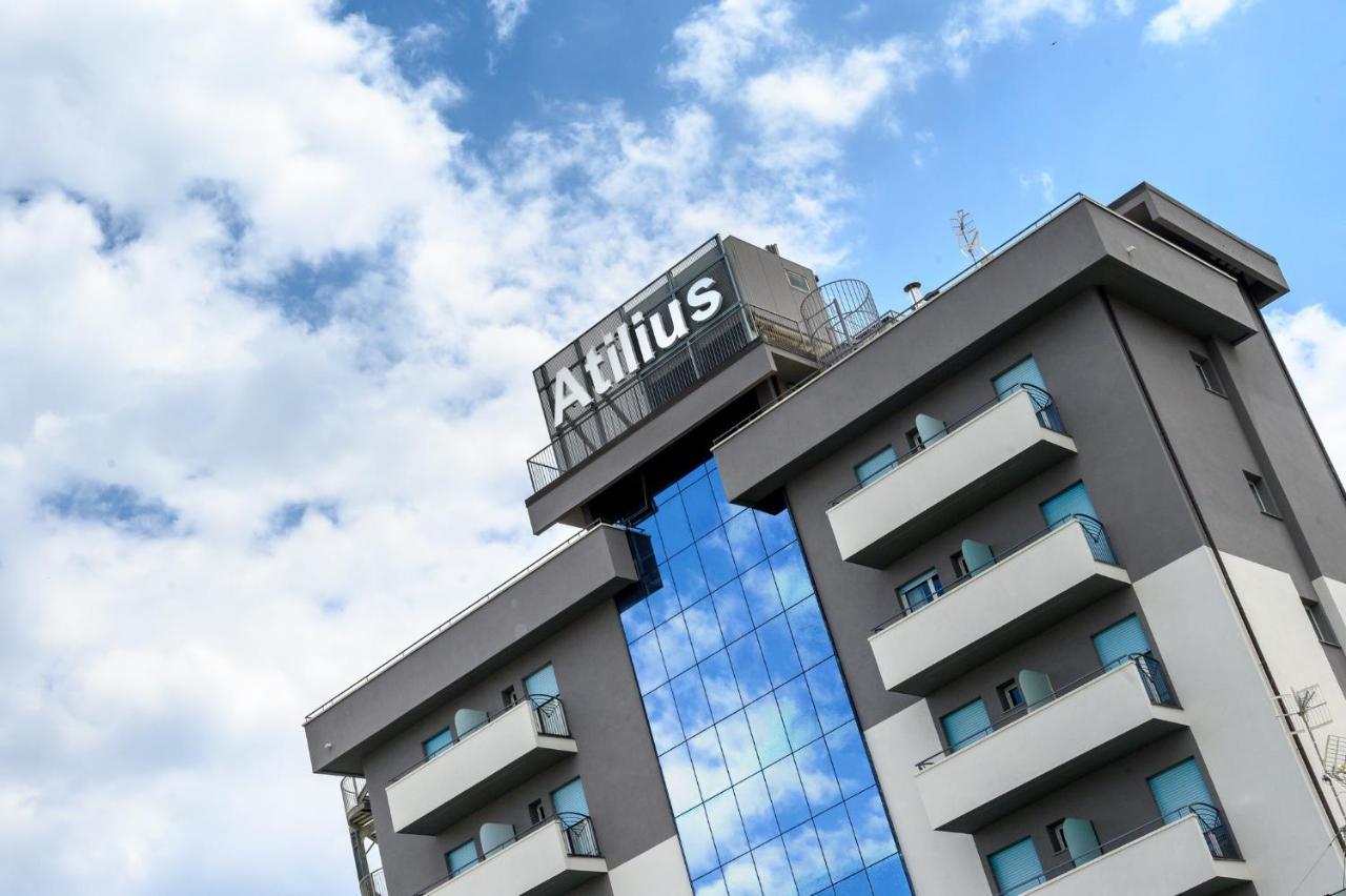 Atilius Hotel & Suites Riccione Buitenkant foto